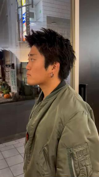 スパイキーショート
ツーブロック刈り上げなし
 