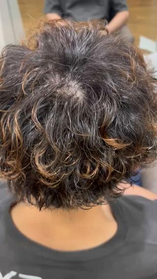パーマ メンズ 白神 珠梨のヘアスタイル
