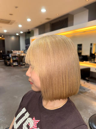 明るめのベージュカラー
ツヤ髪透明感出せます 