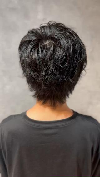 都内に行かなくても近場でカッコよくなれます！

・指名していただいた方は全て僕が直接パーマを巻きます！
・
・
・自宅でのスタイリングを楽に
・再現性◎
・ワックスorジェルでちらすだけ（他には何も入りません）
・
・
カット（眉カット込み）→7300
カット+ツイスパ（ツイストorスパイラル）→14000
カット+ケアパーマ（ブリーチ毛、ハイライトの方）→19800

トリートメント2420〜

全て指名料込みになります

※ご予約はインスタからのDMもしくはホットペッパーからお願いいたします

#相模大野#町田#メンズパーマ#ツイストスパイラルパーマ#スパライラルパーマ#ツイストパーマ#ケアパーマ#ブリーチ毛でもできる#相模大野メンズパーマ#これがこう
 