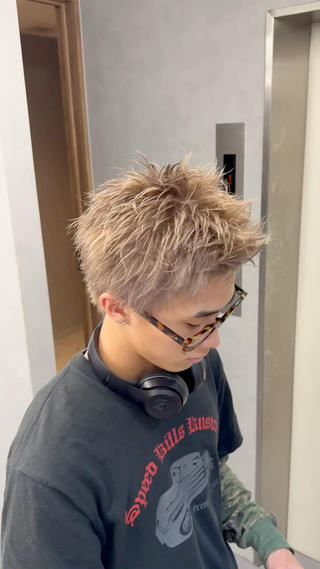 ショート カラー メンズ 安藤 晴大のヘアスタイル