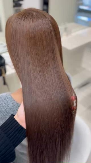 オリーブベージュ 