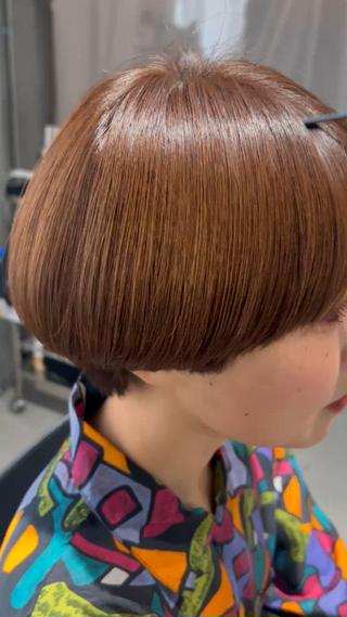 ショートマッシュに自然な丸みのある地毛のような縮毛矯正あてました。
仕上げは乾かしただけです。