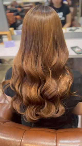 ロング 徳田 真緒のヘアスタイル
