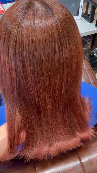 ୨୧ 履歴୨୧ 
ブリーチ4.5回
シルバー系色
表面がちぎれちゃっている

oneColorでレッド系の色を入れました 