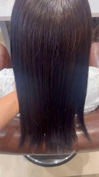 ミディアム 徳田 真緒のヘアスタイル