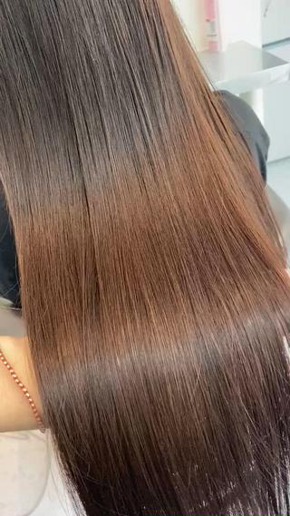 お尻まであるスーパーロングを美髪縮毛矯正で綺麗に伸ばしていけるようにしました!
美髪縮毛矯正は癖が無くても綺麗に髪の毛を伸ばしていきたい方にお勧めです!