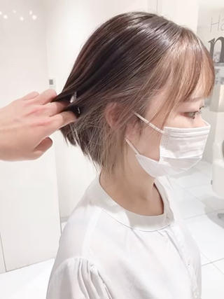 ショート 絹髪に小顔レイヤー KASHIのヘアスタイル