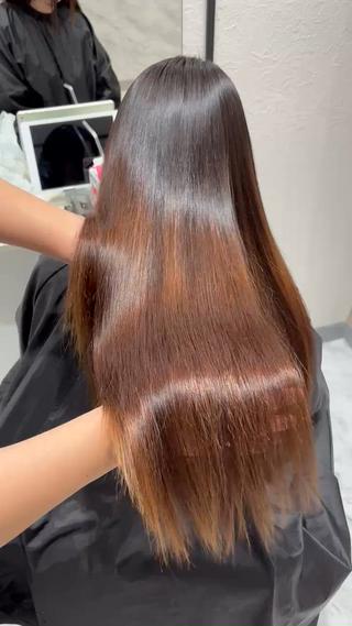 ブリーチ履歴ありの縮毛矯正 