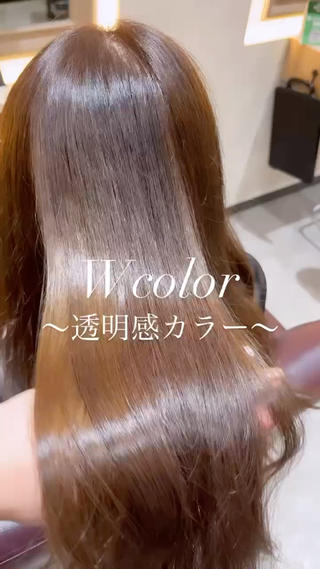 ブリーチでベースを明るくすることで透け感のあるカラーになります 