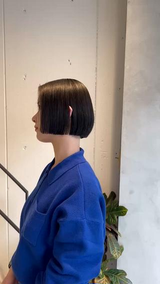 切りっぱなしのショートボブでおしゃれさ抜群です！ 