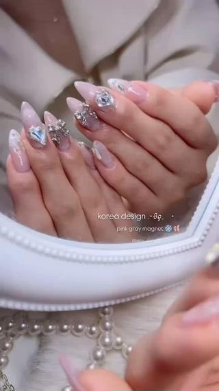 ネイル Luuny nailのネイルデザイン