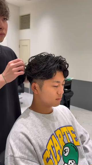 パーマ メンズ ウォーレントリコミ ニューヨーク所属・メンズ特化 北爪 龍一のヘアスタイル