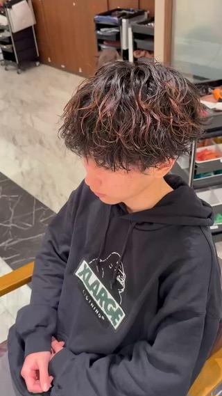 パーマ メンズ ウォーレントリコミ ニューヨーク所属・メンズ特化 北爪 龍一のヘアスタイル