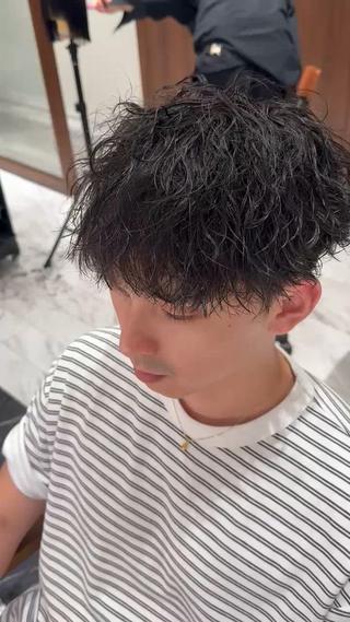 パーマ メンズ ウォーレントリコミ ニューヨーク所属・メンズ特化 北爪 龍一のヘアスタイル