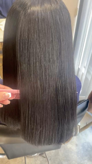 ロング パーマ ヘアアレンジ youres hair東新宿店所属・新宿⌇韓国風ヘア ⌇透明感カラーのヘアスタイル