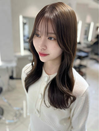 セミロング カラー ハッシュカット レイヤー池袋のヘアスタイル