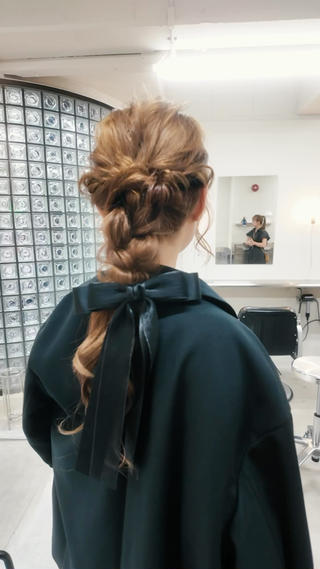 ヘアアレンジ Then所属・ハイトーン/艶カラー /アレンジ/manaのヘアスタイル