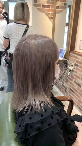 ミルクティーグレージュ
しっかりカウンセリングを行い
お客様に似合うスタイルのご提案をいたします◎