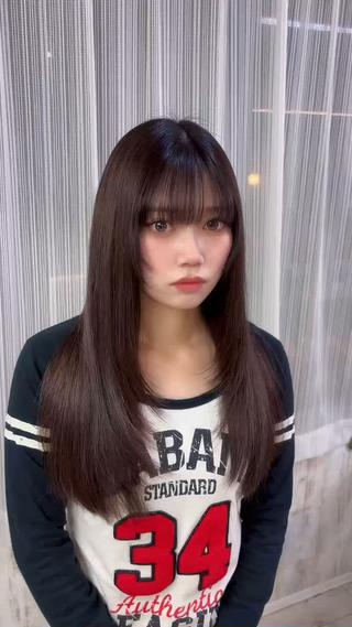 ブラウンカラー×レイヤーカット♡

しっかりカウンセリングを行い
お客様に似合うスタイルのご提案をいたします◎ 