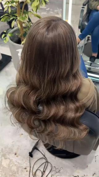 ロング ヘアアレンジ EDeN Kuutoのヘアスタイル