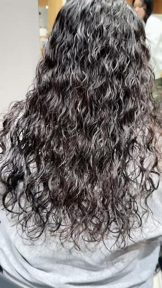 ロング パーマ AR.MARA hair  studio所属・AR.MARA サトウヒカルのヘアスタイル