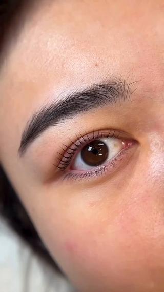 マツエク・マツパ EEネイルサロン所属・まつ毛パーマ專門 BEAUTYのマツエク・マツパデザイン
