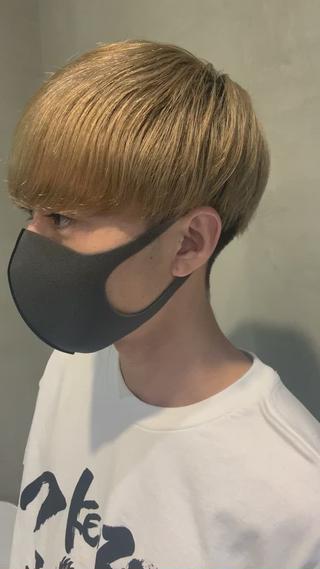 ばんざいのぎしくんが来てくれました

すきハサミを使わないので艶々収まりのいいマッシュです 