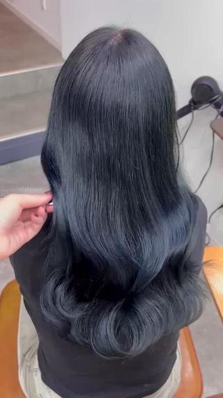 ワンブリーチで出来るネイビーブルー