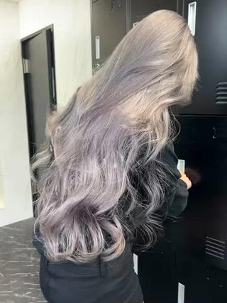 ロング カラー シールエクステ特化 ハイトーン、NANAのヘアスタイル