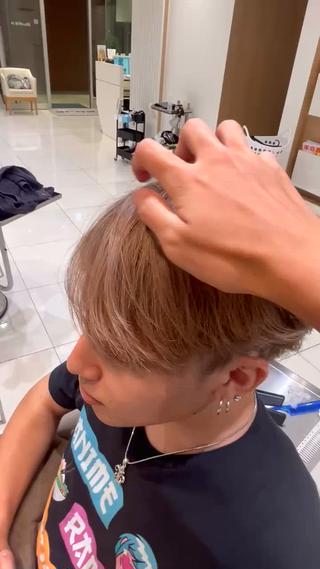 カラー メンズ 西澤 駿のヘアスタイル