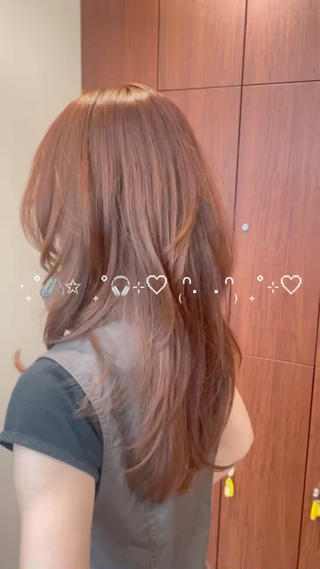 セミロング カラー レイヤーカット ダブルカラーのヘアスタイル