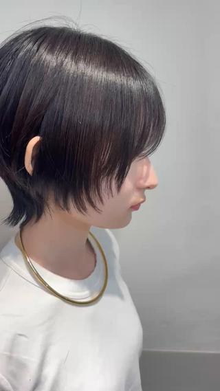 ショートから伸ばす方に！
ショートから伸ばすにはウルフかボブの二つに分かれます。
今回はウルフっぽく伸ばすためのスタイル。
#ウルフ　#ショート　#マッシュ　#マッシュウルフ　#ウルフマッシュ 