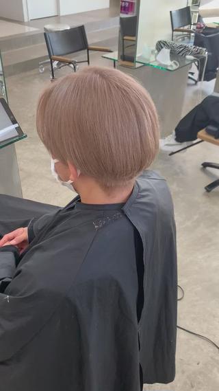 ミルクティーベージュ