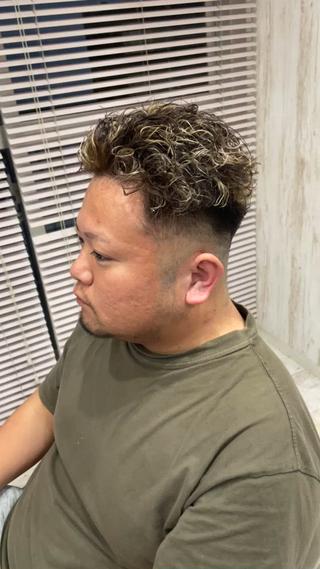 カラー パーマ メンズ 【店長】メンズ職人 短髪　ハイトーン🔥のヘアスタイル