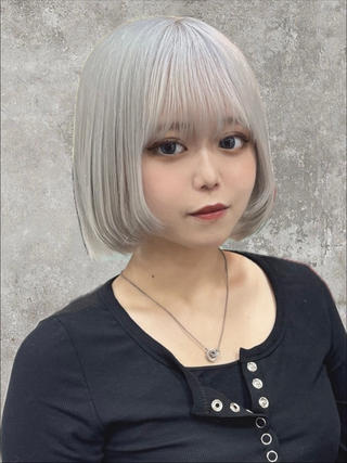 ショート カラー ホワイト/店長/カラ ー講師/錦糸町/岩崎のヘアスタイル