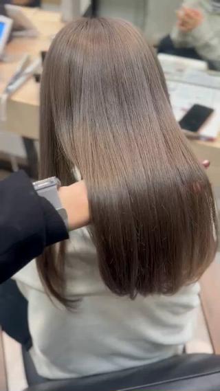 イルミナカラーとAujuaトリートメントでツヤサラに仕上げます 