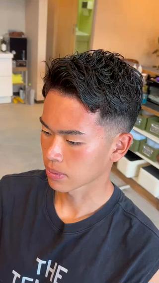 パーマ メンズ THEBARBER TEN所属・伊禮 海凪のヘアスタイル