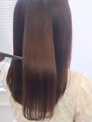 ストレートパーマ
　
おさまり良くなってうるつやになります！朝のスタイリングが楽になるのでおすすめです！ぜひお任せください！ 