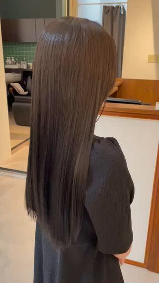 高濃度ケラチントリートメントで普段の広がりを完全解消 