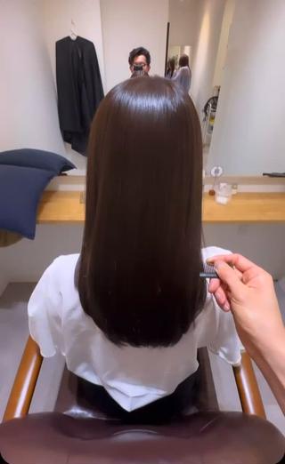 セミロング 【20代ダメージ毛に 髪質改善】のヘアスタイル