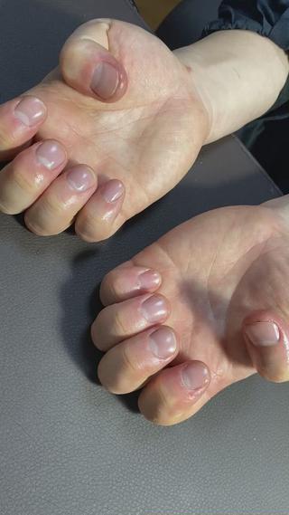 ネイル 艶々の美爪を〜 【リリアーナ】のネイルデザイン