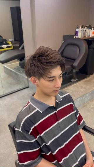 ショート カラー パーマ メンズ 森下 佑大のヘアスタイル