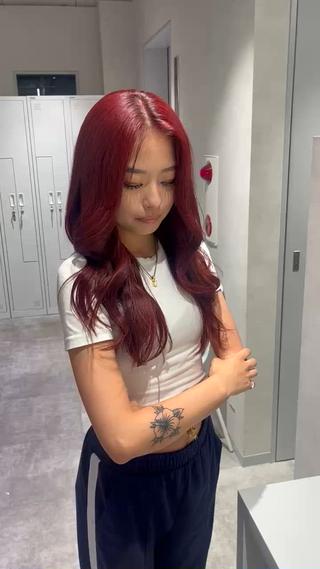 セミロング kiitos西梅田所属・モカ／ カラーモデル募集中のヘアスタイル