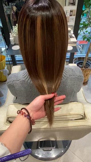 ハイトーン✨艶髪💘 💘 AYANO💘のヘアスタイル