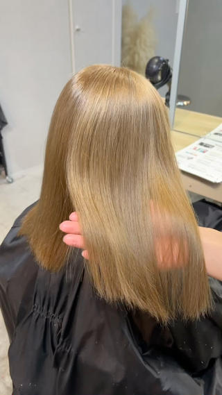 ハイライト履歴からワンブリーチで明るめベージュに 