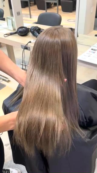 ブリーチからグレージュヘア 