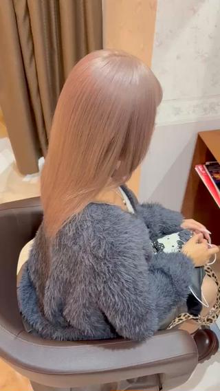 ミディアム フルリール所属・フルリール/中庄/ ハイトーン/縮毛矯正のヘアスタイル