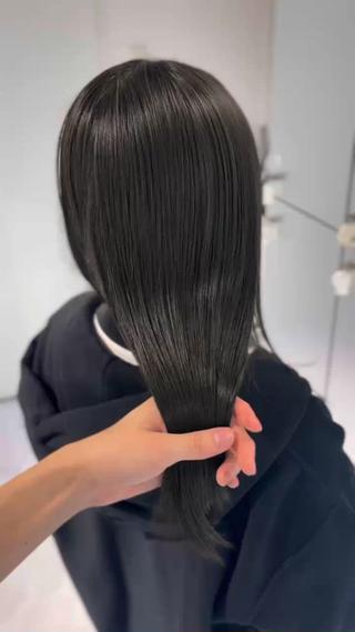 【Olive beige color】
会社にトーン数の規定があっても透明感出せます◎ 
赤みが気になる方おすすめです︎