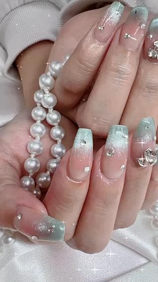 #長さだし#チップ長さだし#春ネイル#マグネットネイル#マグネット#スートン#ワンホンネイル#ピンクネイル#マグネットグラデーション#キラキラネイル#ワンホンネイル#韓国ネイル#パーツつけ放題 